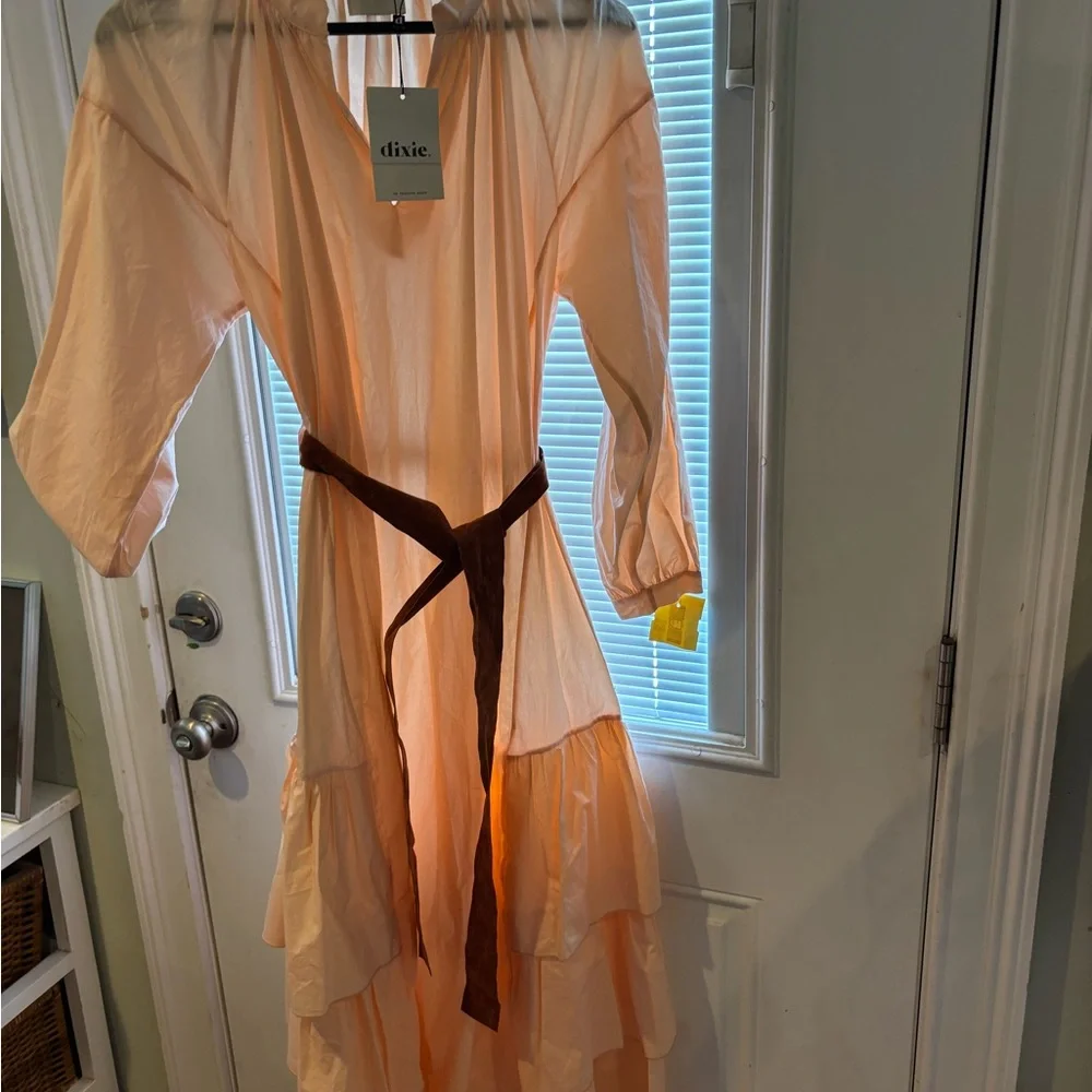 Italian Chic Peach Cotton Midi Dress with Brown Suede Belt
Like Anthropologie - Picture 4 of 11